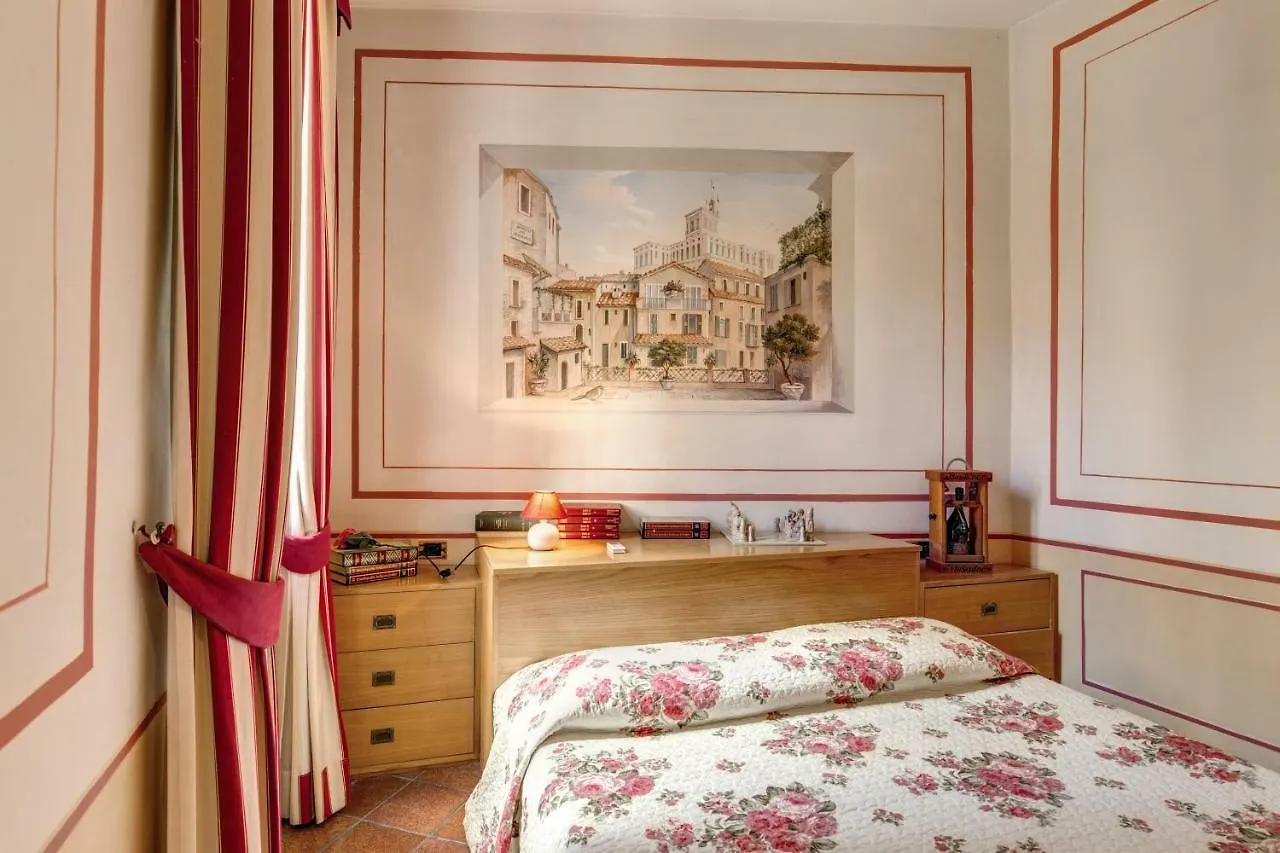 Lovely Flat By The Trevi Fountain Apartment Rome